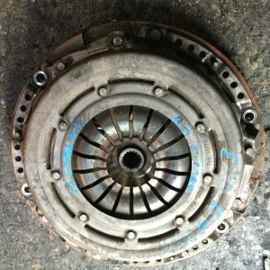 FORD FIESTA 1.0 ECO-BOOST DUELMASS FLY WHEEL AND CLUTCH KIT USED UNDAMAGED