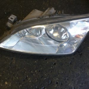 FORD MONDEO PASSENGER SIDE HEADLIGHT 1S7113005BM AS PICTURED UNDAMAGED
