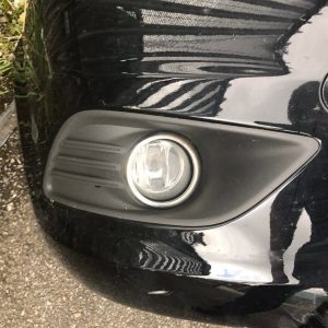 FORD FOCUS MK2 08-12 DRIVERS SIDE FRONT FOGLIGHT AND  SURROUND 8M51