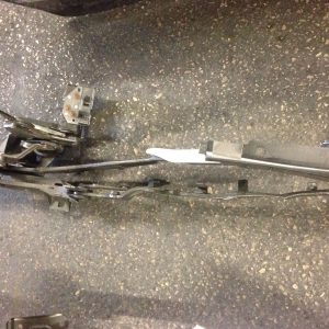 FORD FOCUS CC BOOT LID HINGE NEAR SIDE