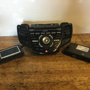 FORD FIESTA TITANIUM X RADIO/CD/STEREO HEAD UNIT/RADIO INFO LCD DISPLAY SCREEN
