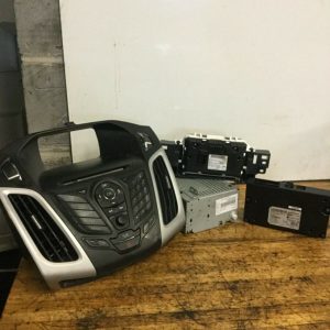 FORD FOCUS MK3 2011-2014 RADIO/CD/BLUETOOTH/SCREEN AND CONTROLS F1BT-18C815-HE