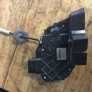 RANGE ROVER NSR LEFT REAR DOOR LOCK MECH FQM000157