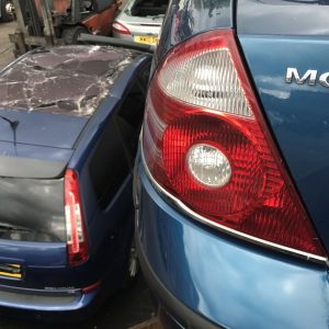 FORD MONDEO MK3 FACELIFT PASSANGERS DIDE REAR LIGHT WITH CROME STRIP USED