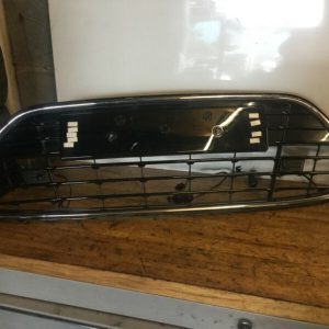 FORD MONDEO MK4 FRONT GRILL WITH PARKING SENSORS 2010
