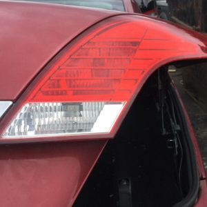 2005 FORD FOCUS CC DRIVERS SIDE REAR LIGHT USED UNDAMAGED AS PICTURED