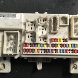 FORD FOCUS MK2 CONTROL FUSE MODULE 4M5T 14A073 BE FULLY WORKING WHEN REMOVED.