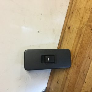 RANGE ROVER SPORT 2007 N.S FRONT ELECTRIC WINDOW SWITCH YUD501070PVJ