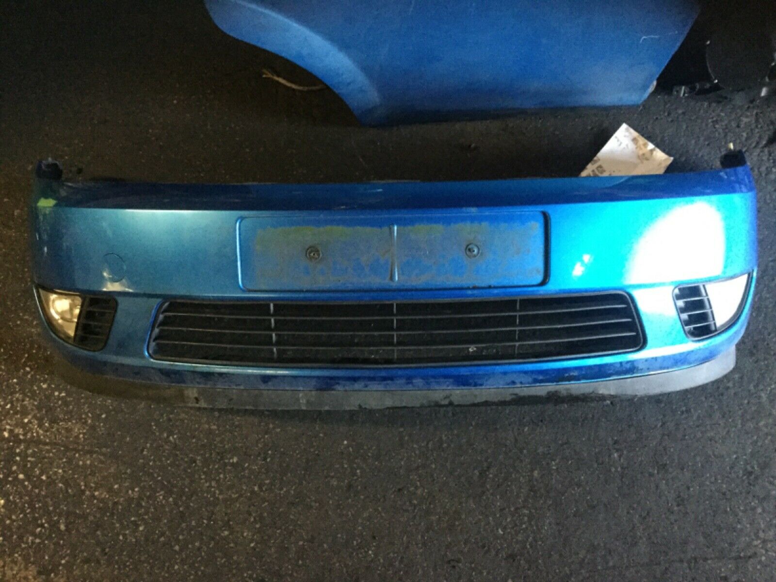FORD FIESTA MK6 2006 FRONT BUMPER IN METALLIC BLUE WITH FOG LIGHTS –  Afordable Bits