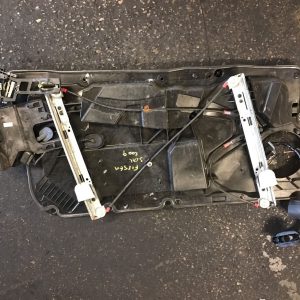 FORD FIESTA MK7 DRIVERS SIDE ELECTRIC WINDOW MECH/ REGULATOR OF A 3DR CAR USED